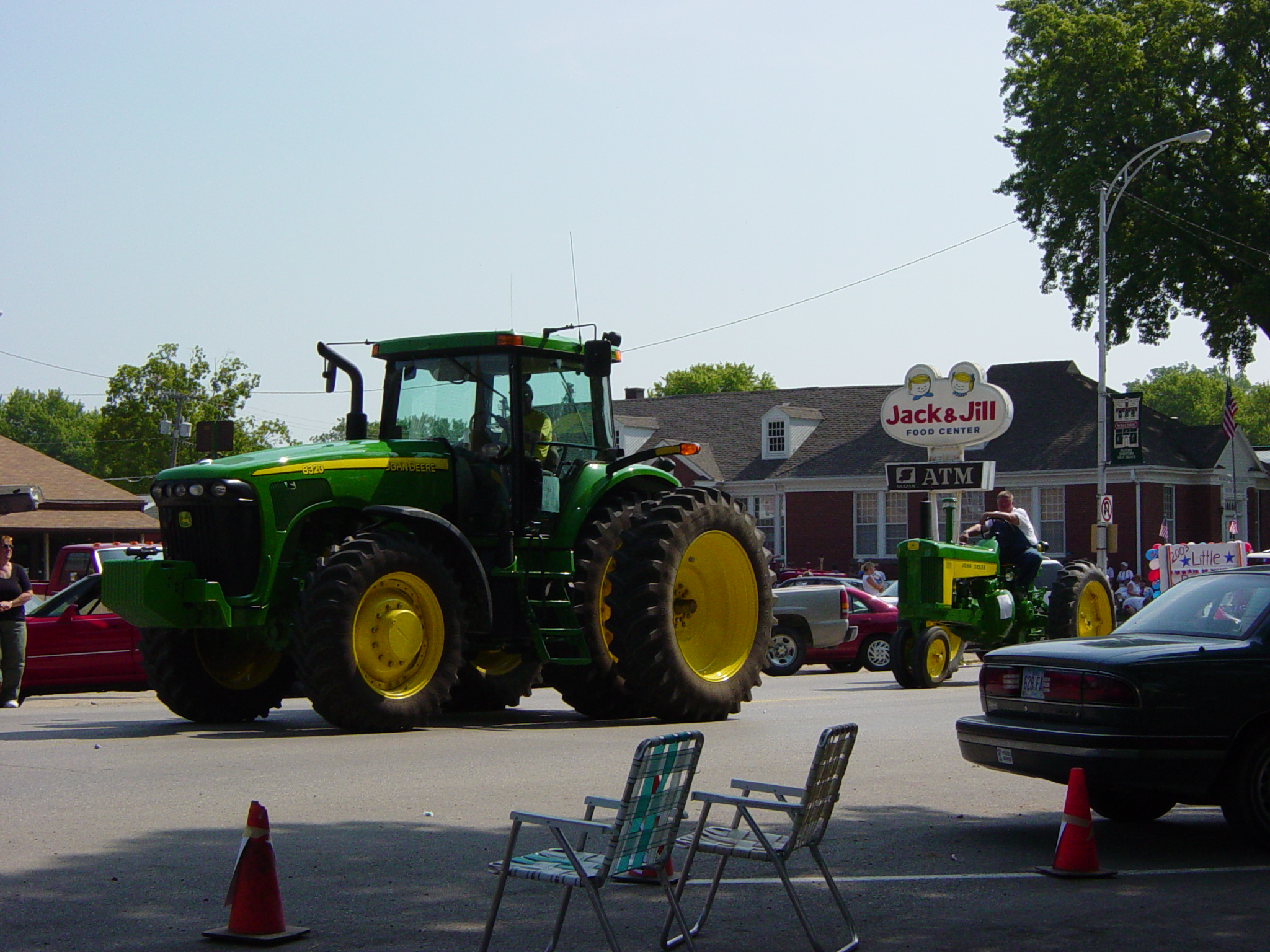 Big, Modern Tractor, 2048x1536, 1351 Kb Big, Modern Tractor
