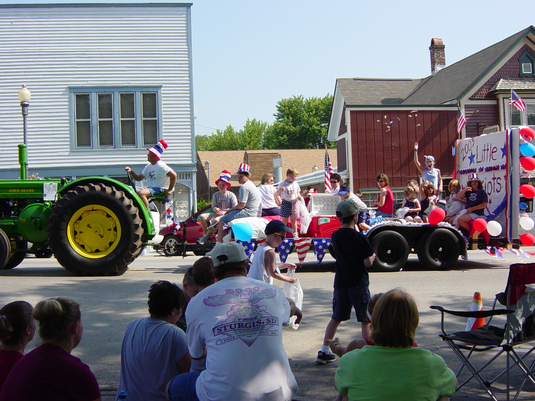 Another tractor, with float